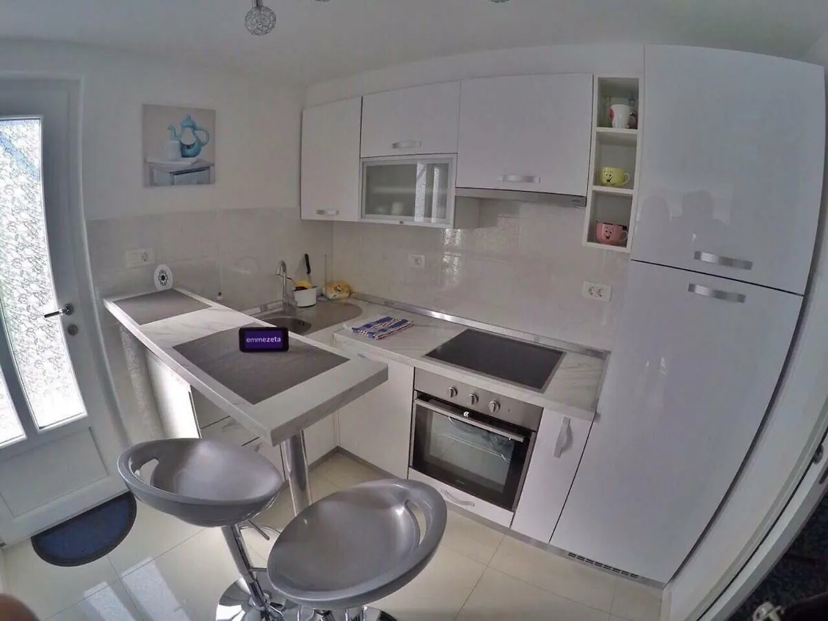 Studio Apartment More
